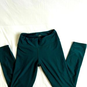 Maurice’s InMotion Teal Leggings Excellent Pre-Owned Condition Sz Small